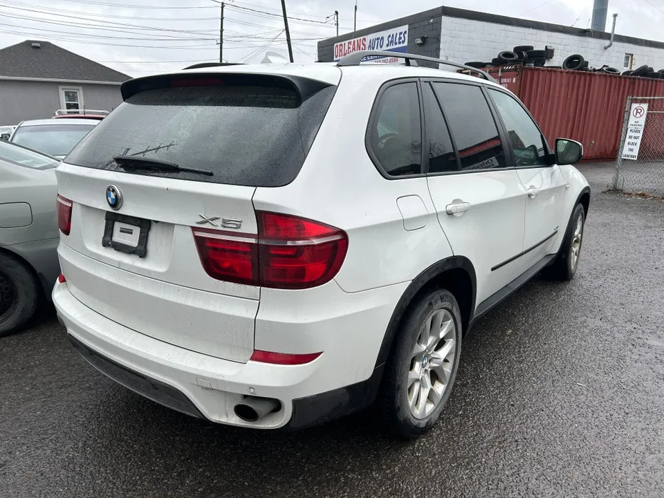 BMW X5 2011 photo 2