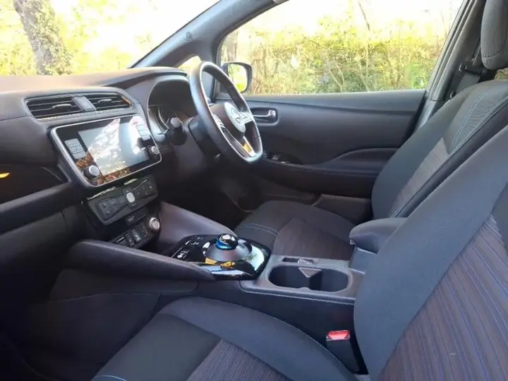 Nissan Leaf 2023 photo 5