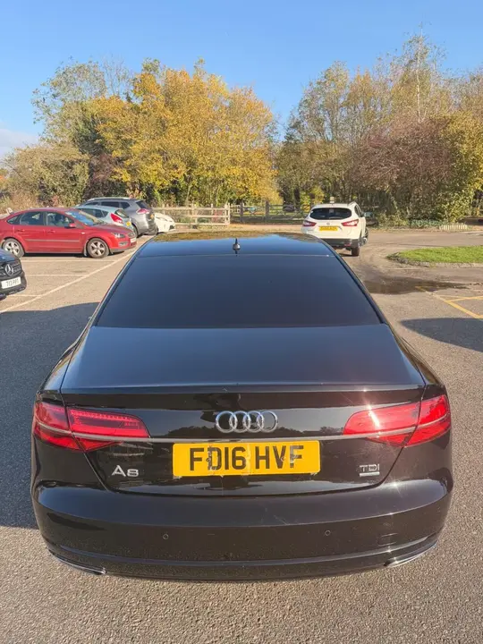 Audi A8 2016 photo 5