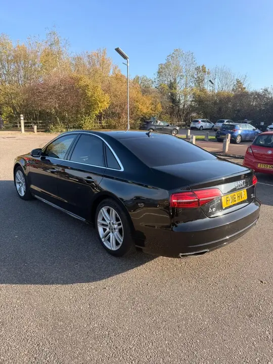 Audi A8 2016 photo 4