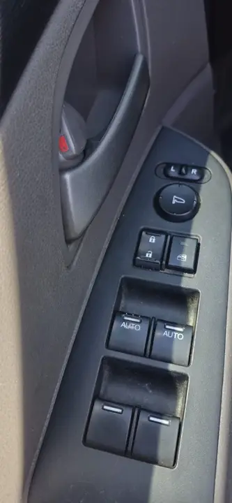 Honda Odyssey 2011 photo 4