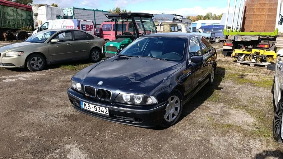 BMW 525 2003 photo 2