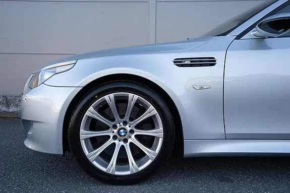 BMW M5 2006 photo 4
