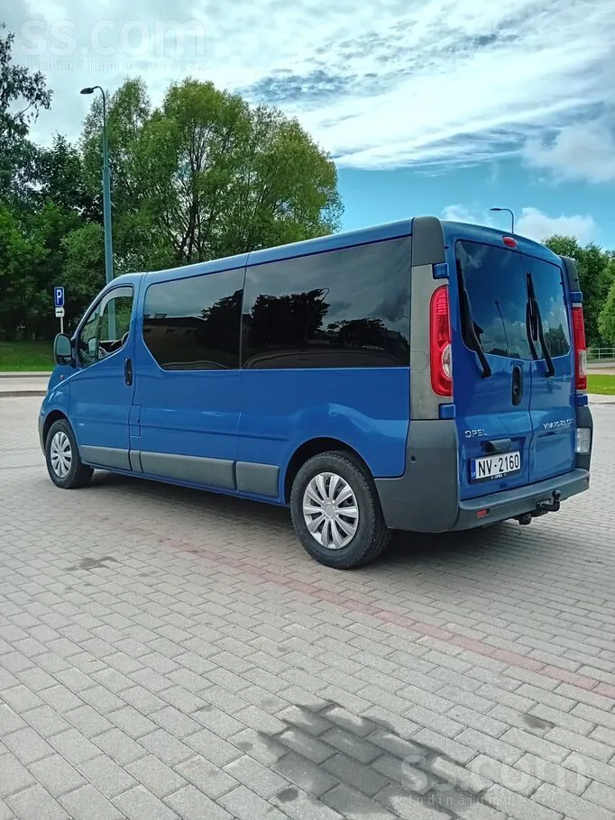 Opel Vivaro 2011 photo 4