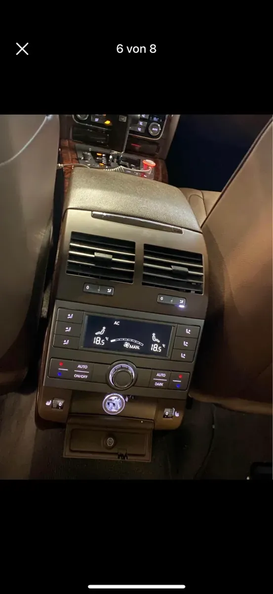 Volkswagen Phaeton 2011 photo 2