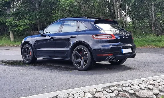 Porsche Macan Turbo 2018 photo 2
