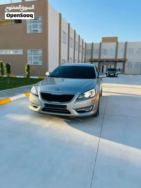 Kia Cadenza 2012 photo 2