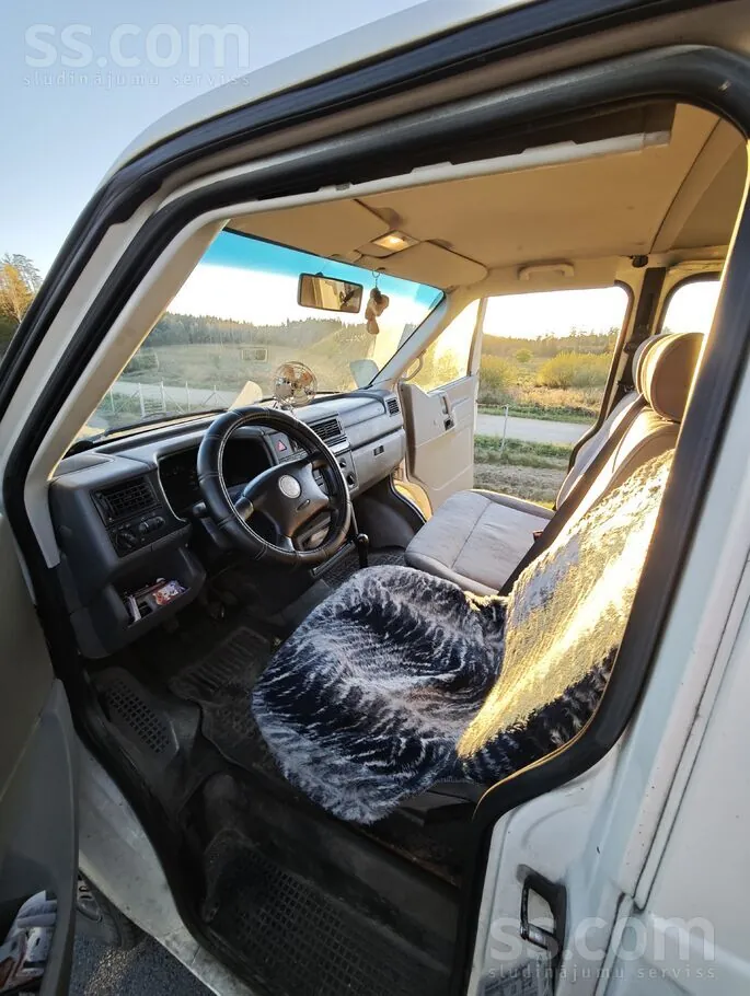 Volkswagen T4 2003 photo 2