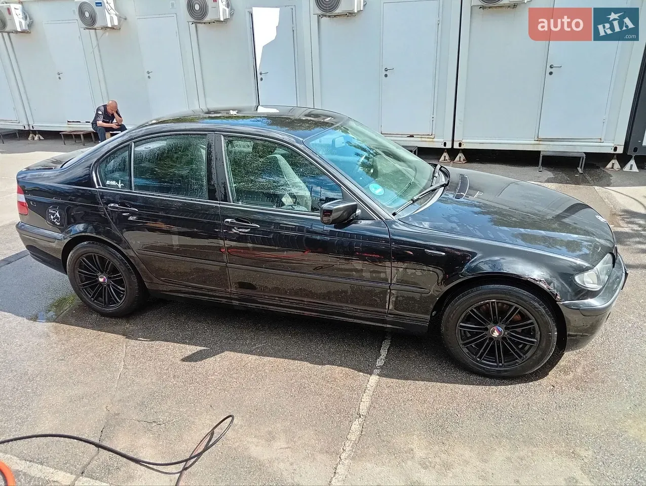 BMW 3 Series 2004 photo 2