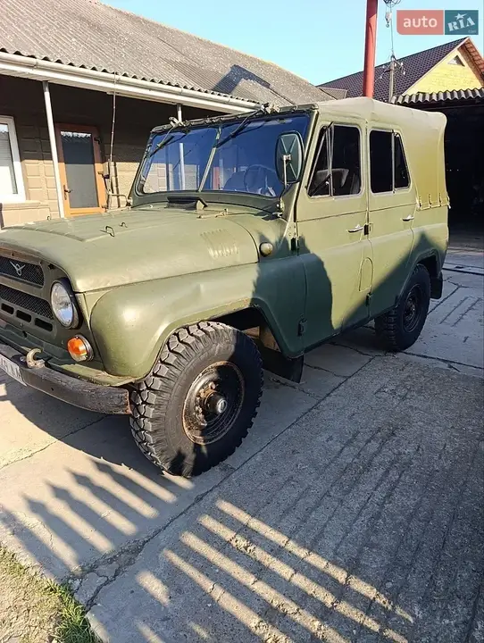 UAZ 469B