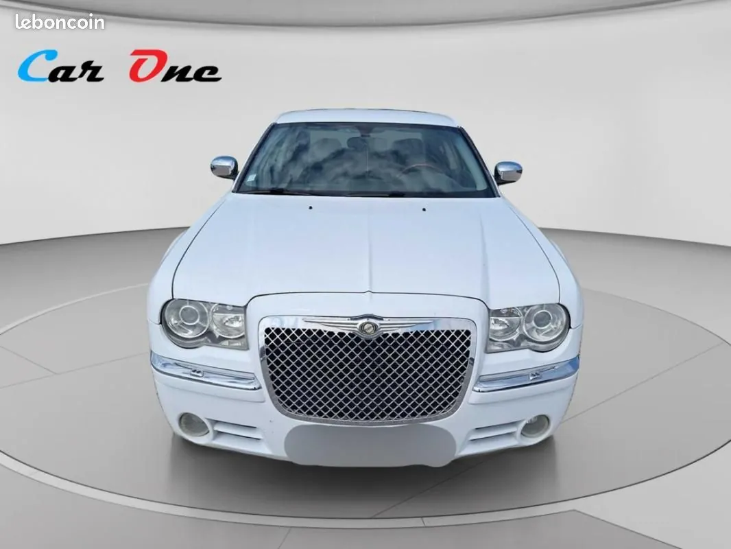 Chrysler 300C 2004 photo 2