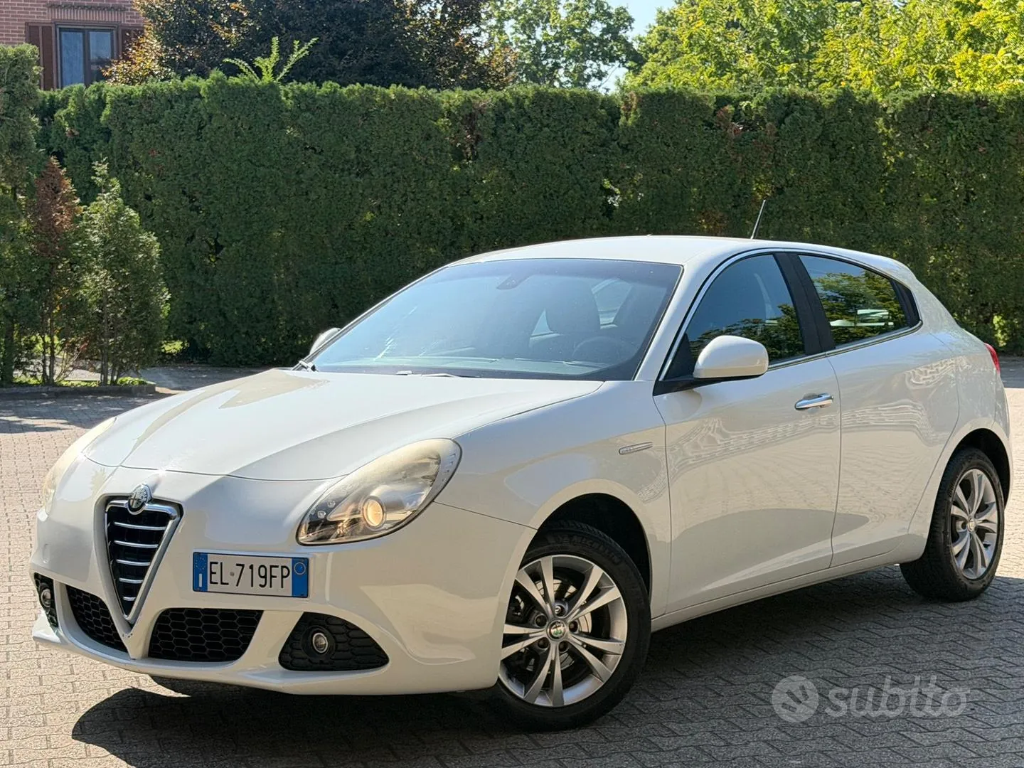 Alfa Romeo Giulietta 2012 photo 3