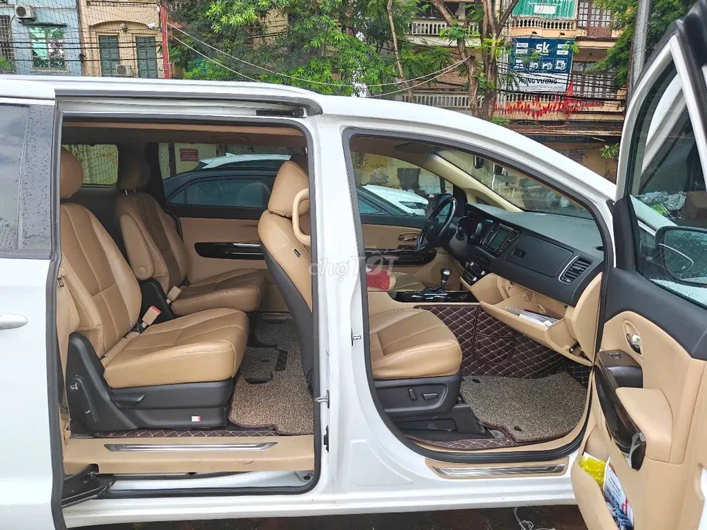 Kia Sedona 2021 photo 4
