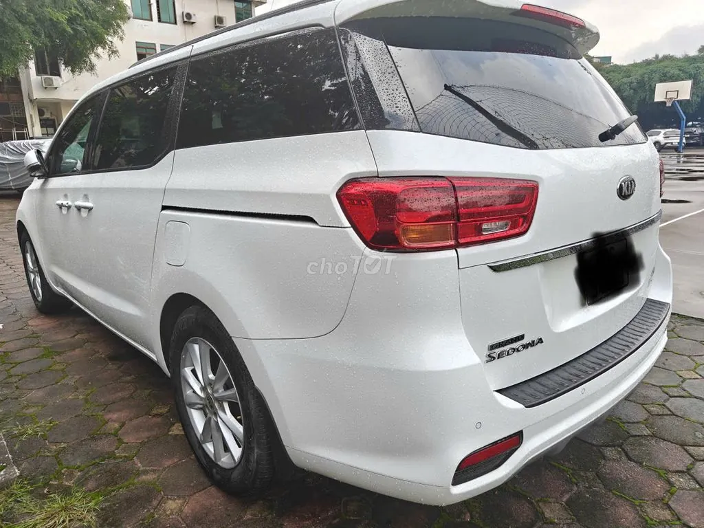 Kia Sedona 2021 photo 2