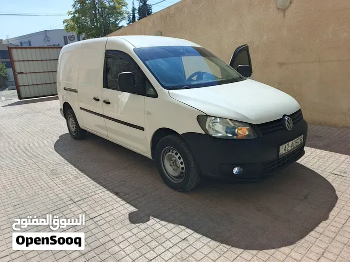 Volkswagen Caddy 2012 photo 2