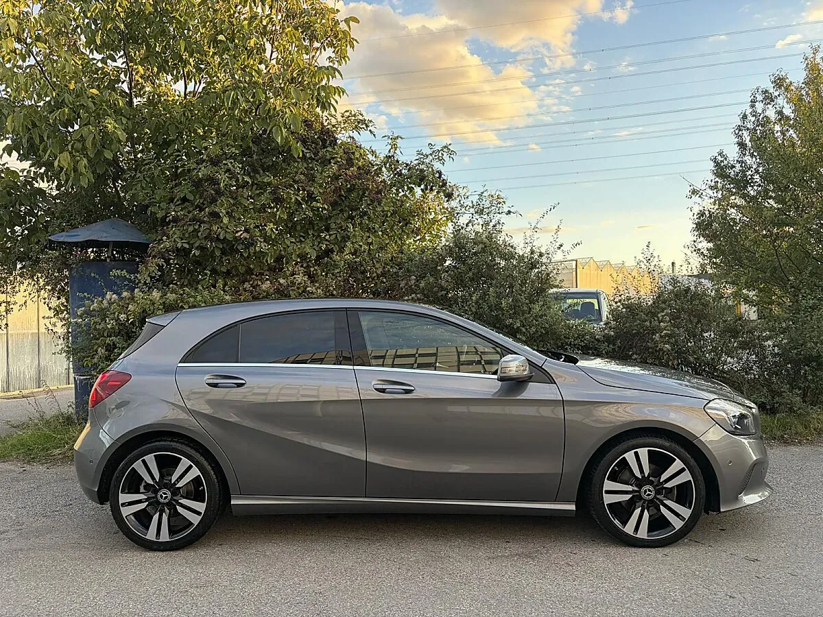 Mercedes-Benz A-Class 2017 photo 2