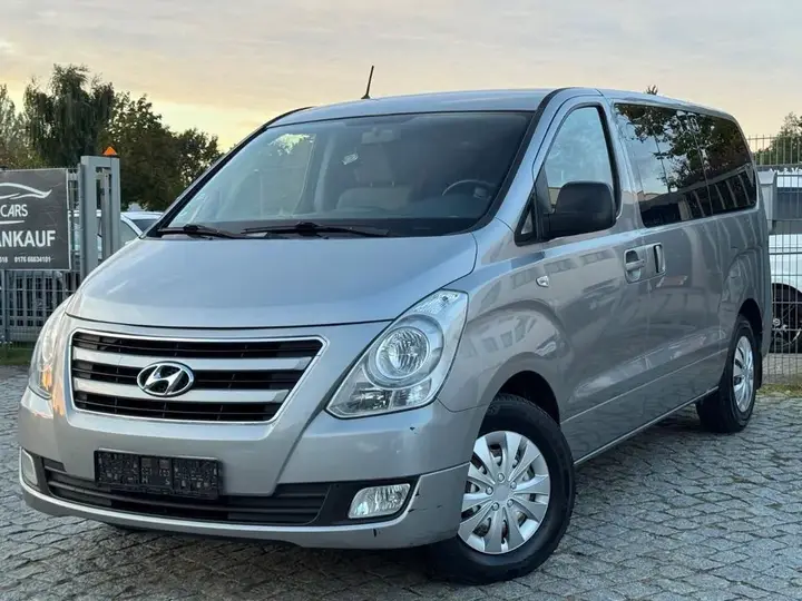 Hyundai Grand Starex