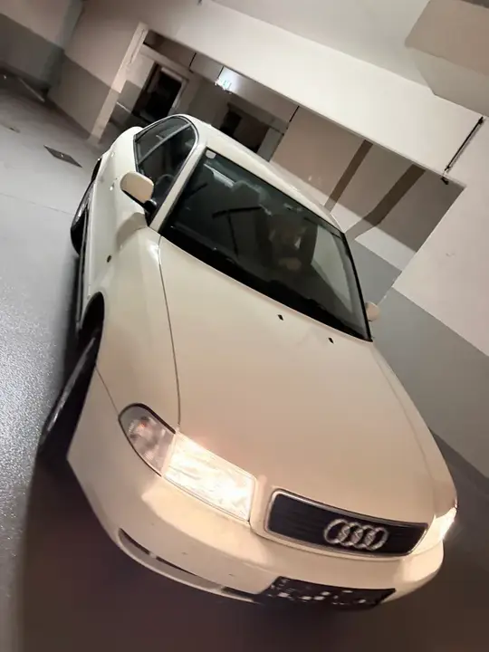 Audi A4 1999 photo 2