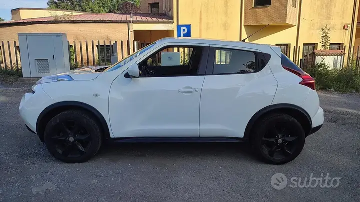 Nissan Juke 2011 photo 3
