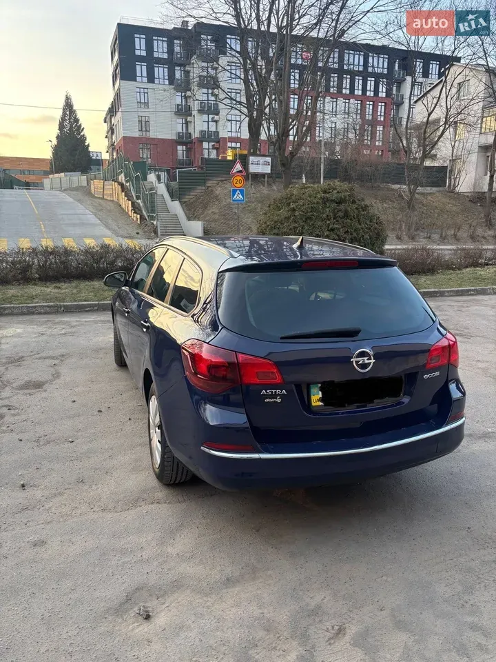 Opel Astra 2014 photo 4
