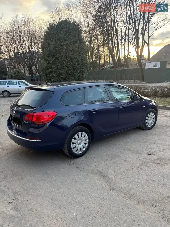 Opel Astra 2014 photo 5