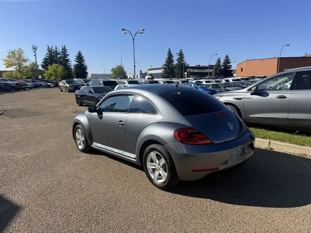 Volkswagen Beetle 2012 photo 4