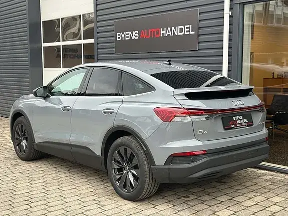 Audi Q4 E-Tron 2022 photo 4