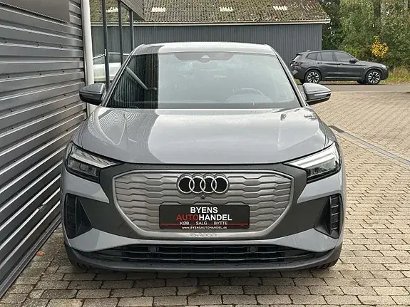 Audi Q4 E-Tron 2022 photo 3