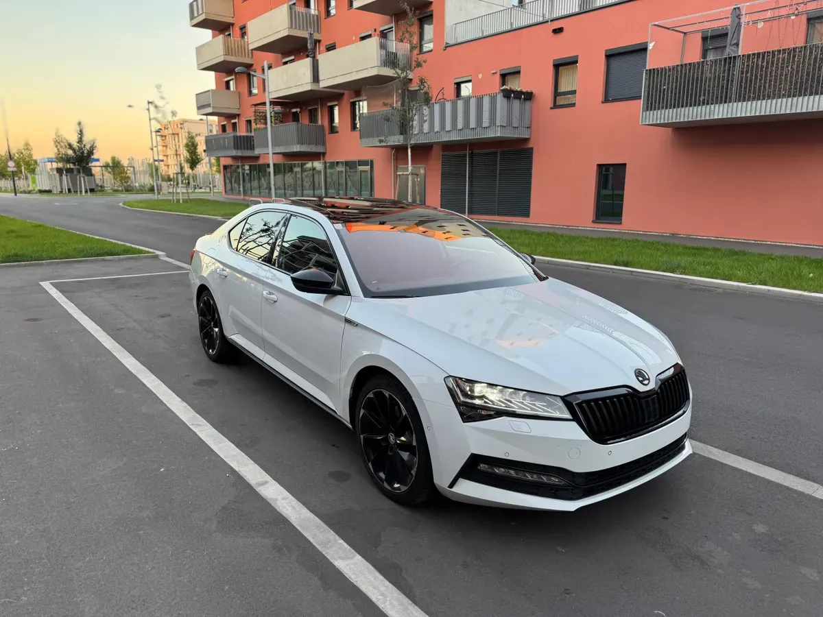 Skoda Superb 2023 photo 3