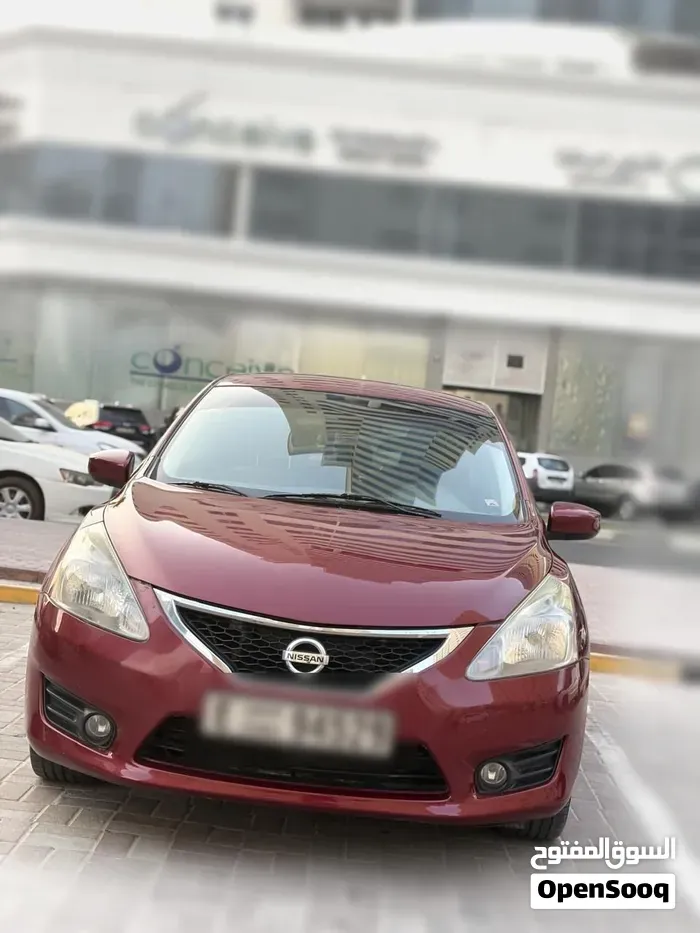 Nissan Tiida 2015 photo 3
