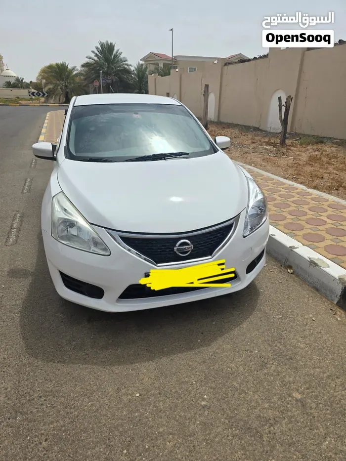 Nissan Tiida 2015 photo 5