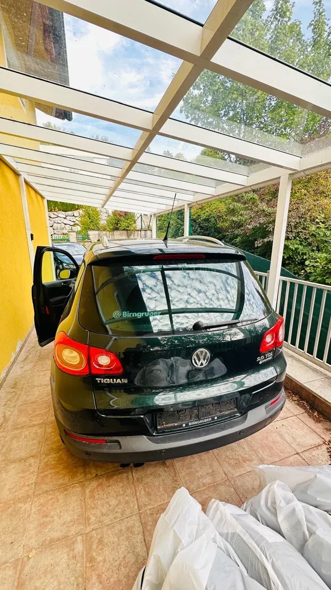 Volkswagen Tiguan 2011 photo 2