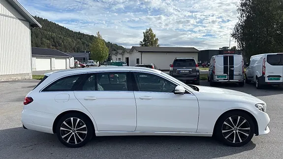 Mercedes-Benz E300 De 2020 photo 2