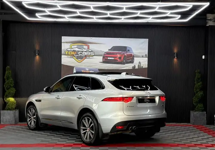 Jaguar F-Pace 2018 photo 3