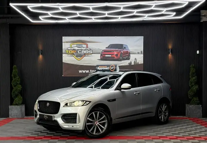 Jaguar F-Pace 2018 photo 2