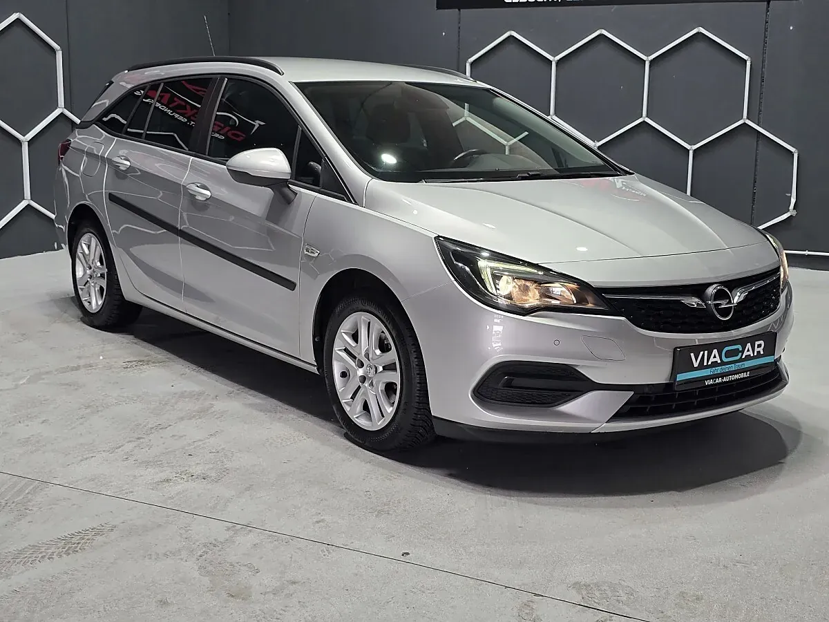 Opel Astra 2020 photo 3