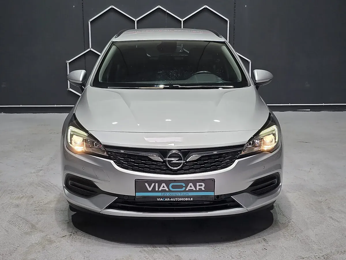 Opel Astra 2020 photo 2