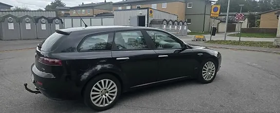 Alfa Romeo 159 2009 photo 3