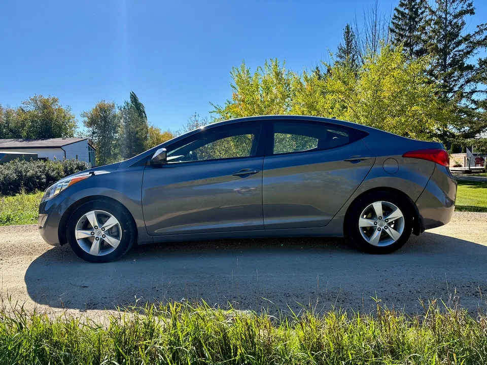 Hyundai Elantra 2012 photo 2