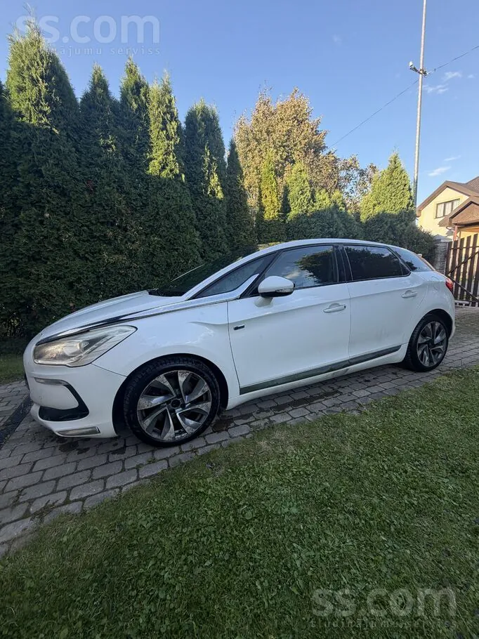 Citroen Ds5 2012 photo 2