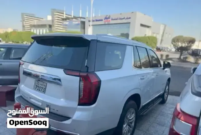 GMC Acadia 2023 photo 2