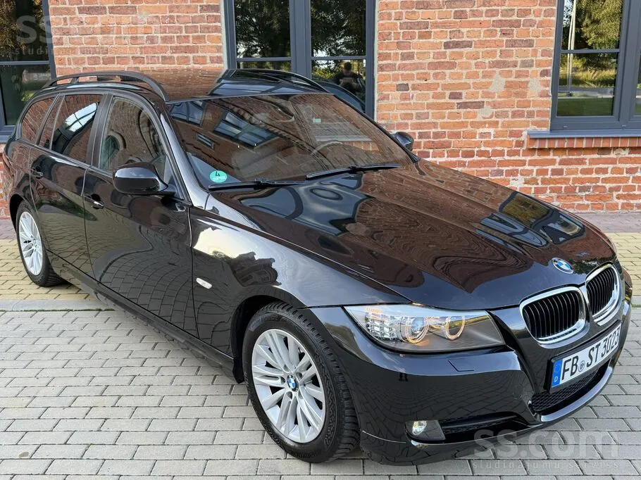 BMW 320D 2010 photo 3