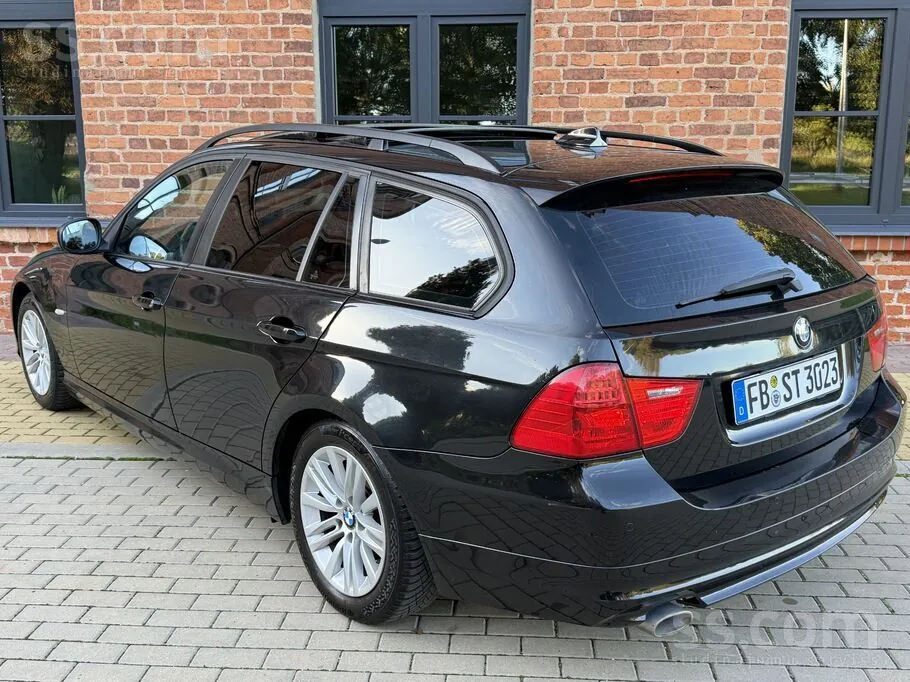BMW 320D 2010 photo 4
