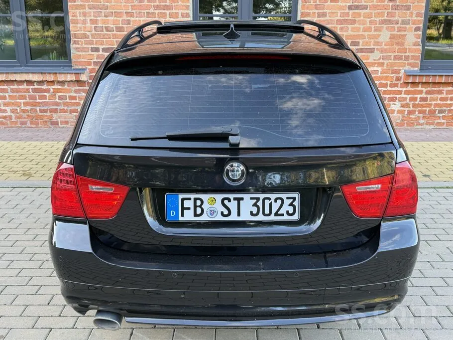 BMW 320D 2010 photo 5