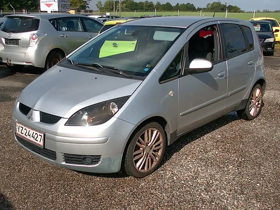 Mitsubishi Colt 2007 photo 2