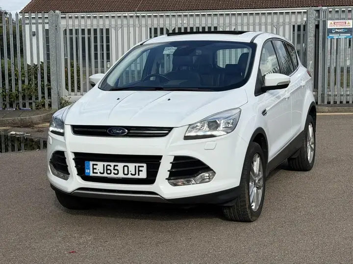 Ford Kuga 2015 photo 2