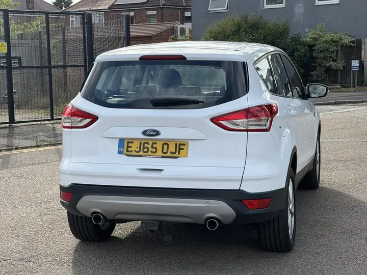 Ford Kuga 2015 photo 4