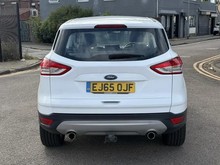 Ford Kuga 2015 photo 5