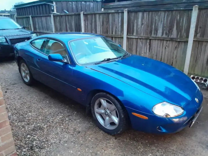 Jaguar Xk8 1998 photo 3
