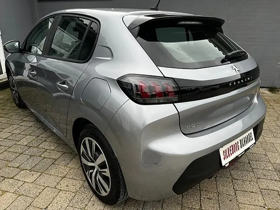 Peugeot 208 2020 photo 4